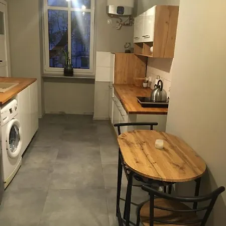 Secret Apartament 4